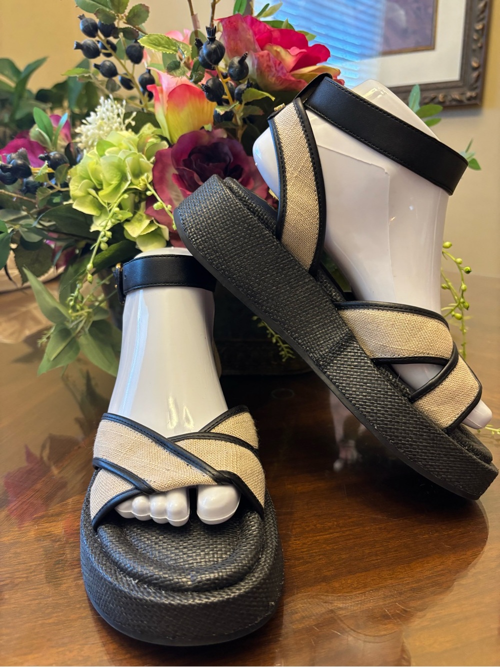 Sam Edelman “Nylie” Sandals Black/Tan Size 6.5